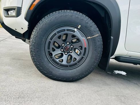 New 2026 Nissan Frontier PRO-4X w/ Pro-4x Convenience Package image 11