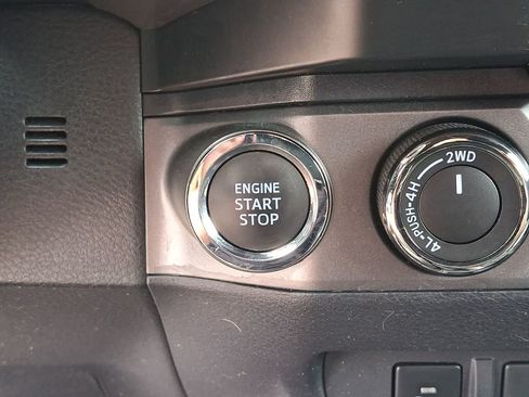 Used 2022 Toyota Tacoma TRD Sport w/ Technology Package AWD/4WD image 27