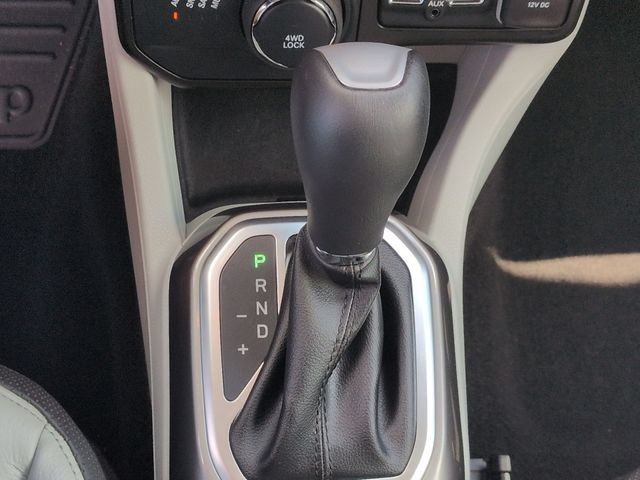 Used 2022 Jeep Renegade Limited AWD/4WD image 25