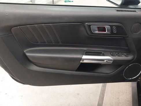 Used 2020 Ford Mustang Premium image 18