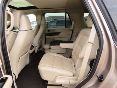 Used 2020 Lincoln Navigator Reserve w/ Equipment Group 201A Reserve image 18
