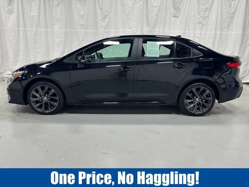 Used 2026 Toyota Corolla SE FWD image 4