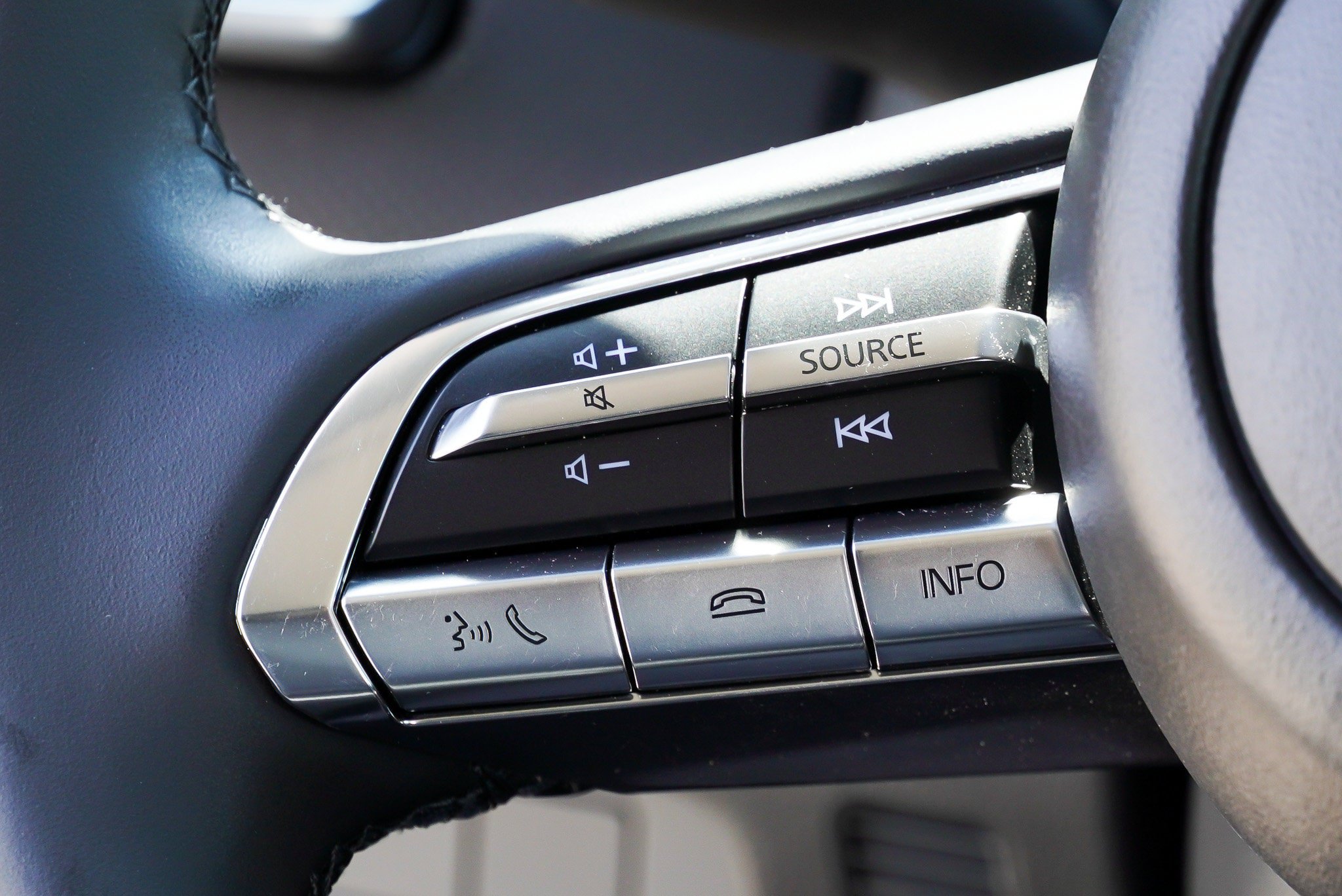 Used 2025 MAZDA CX-50 AWD 2.5 S w/ Weather Package image 35