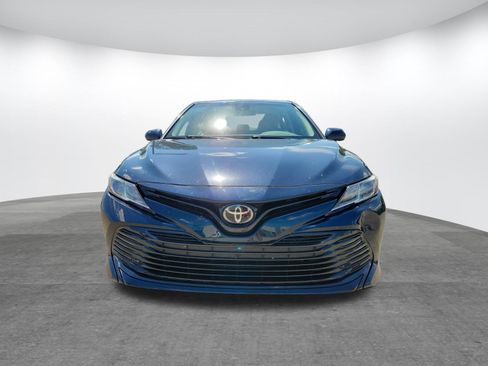 Used 2020 Toyota Camry LE FWD image 17