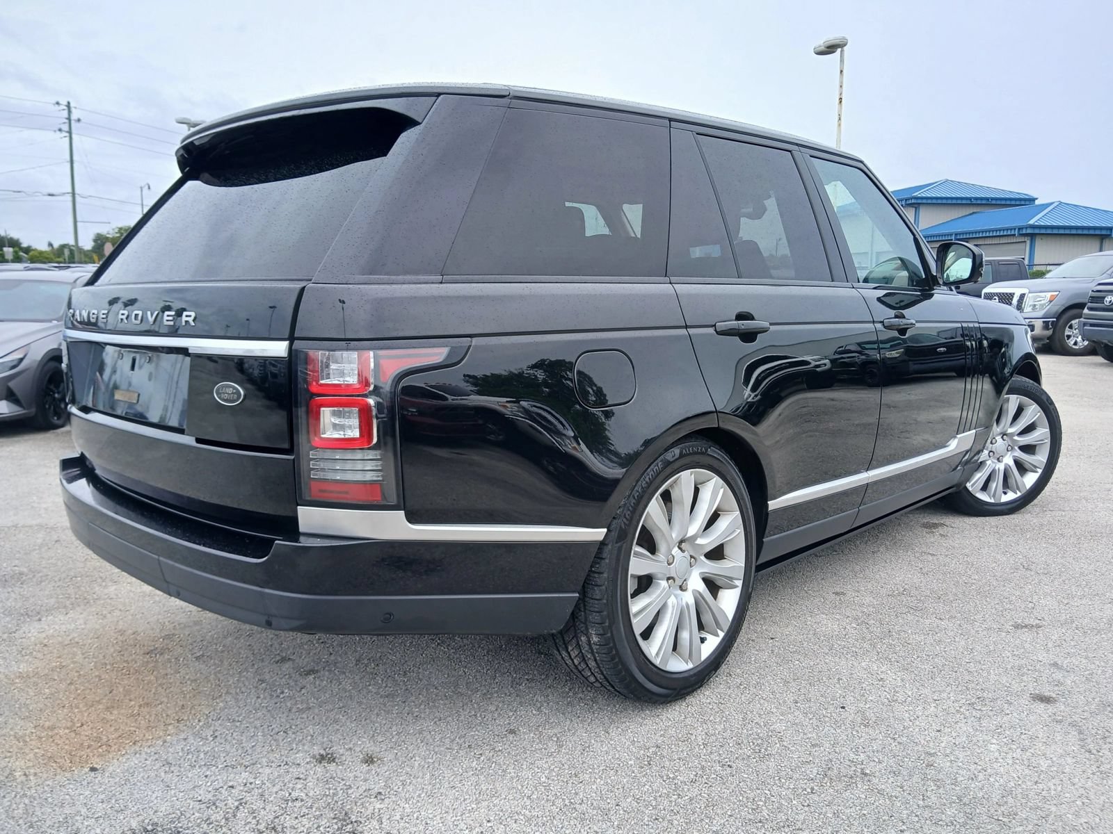 Used 2017 Land Rover Range Rover Supercharged AWD/4WD image 5