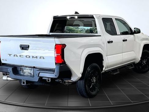 Used 2025 Toyota Tacoma SR w/ SR Upgrade Package AWD/4WD image 2