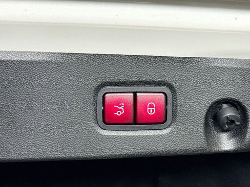 Used 2017 Mercedes-Benz CLS 550 4MATIC image 34