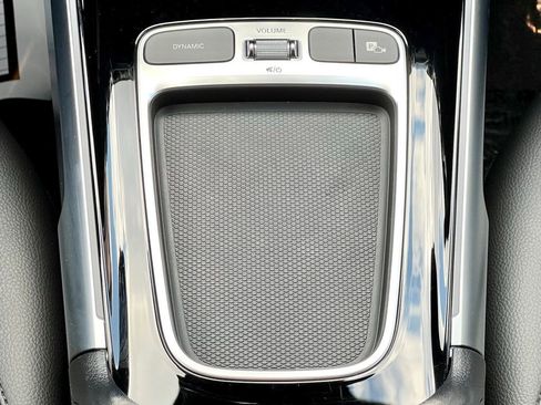 Certified 2025 Mercedes-Benz GLB 250 4MATIC image 15