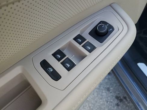 New 2026 Volkswagen Atlas SE image 15