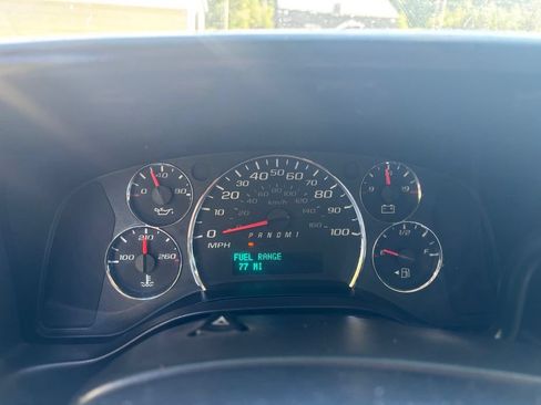 Used 2015 Chevrolet Express 2500 RWD image 13