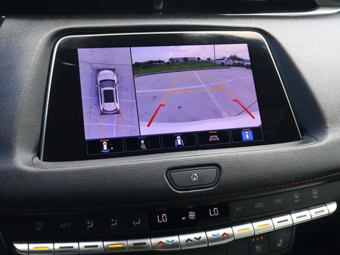 Used 2022 Cadillac XT4 Sport FWD image 33