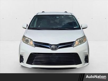 Used 2018 Toyota Sienna LE