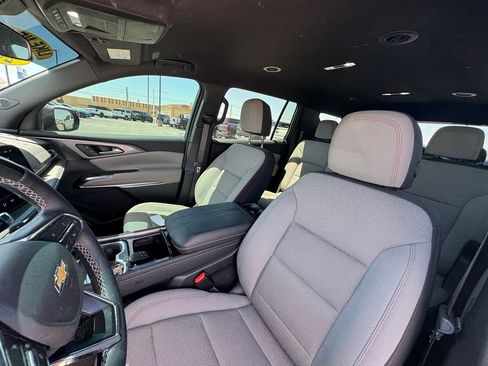 Used 2024 Chevrolet Traverse LT w/ Enhanced Driving Package AWD/4WD image 8