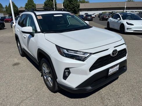 Used 2025 Toyota RAV4 XLE Premium w/ Weather Package AWD/4WD image 2
