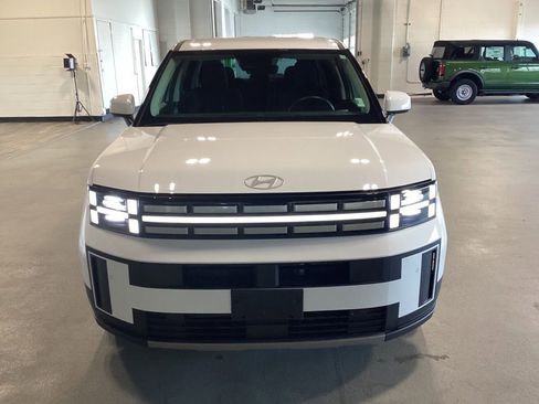 Used 2025 Hyundai Santa Fe SE image 9