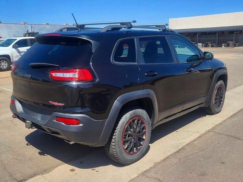Used 2015 Jeep Cherokee Trailhawk w/ Comfort/Convenience Group image 2