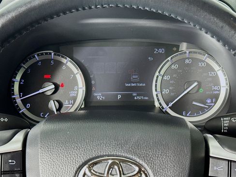 Used 2022 Toyota Highlander XLE image 14