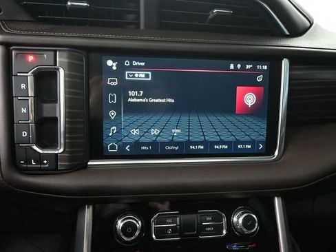 Used 2024 GMC Yukon Denali image 19