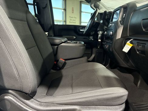 Used 2022 Chevrolet Silverado 2500 Custom w/ Custom Value Package AWD/4WD image 24