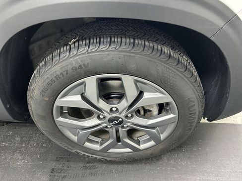 Certified 2024 Kia Seltos S image 8