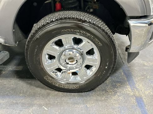 Used 2014 Ford F350 Lariat w/ Chrome Package image 11