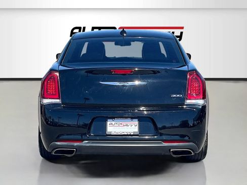 Used 2020 Chrysler 300 Touring w/ Sport Appearance Package RWD image 6