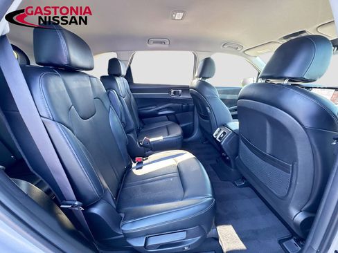 Used 2023 Kia Sorento EX AWD/4WD image 37