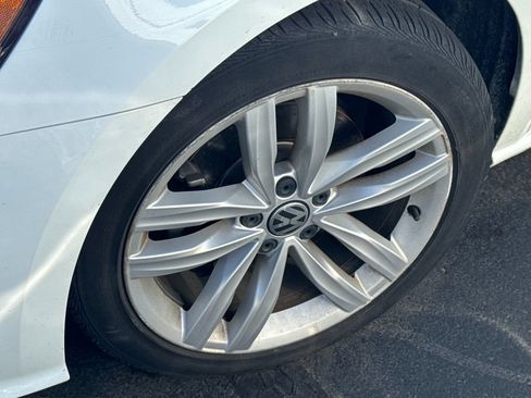 Used 2019 Volkswagen Passat 2.0T Wolfsburg FWD image 9