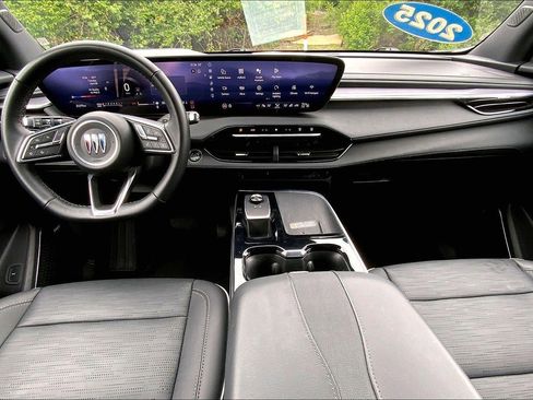 Used 2025 Buick Enclave Sport Touring FWD image 16
