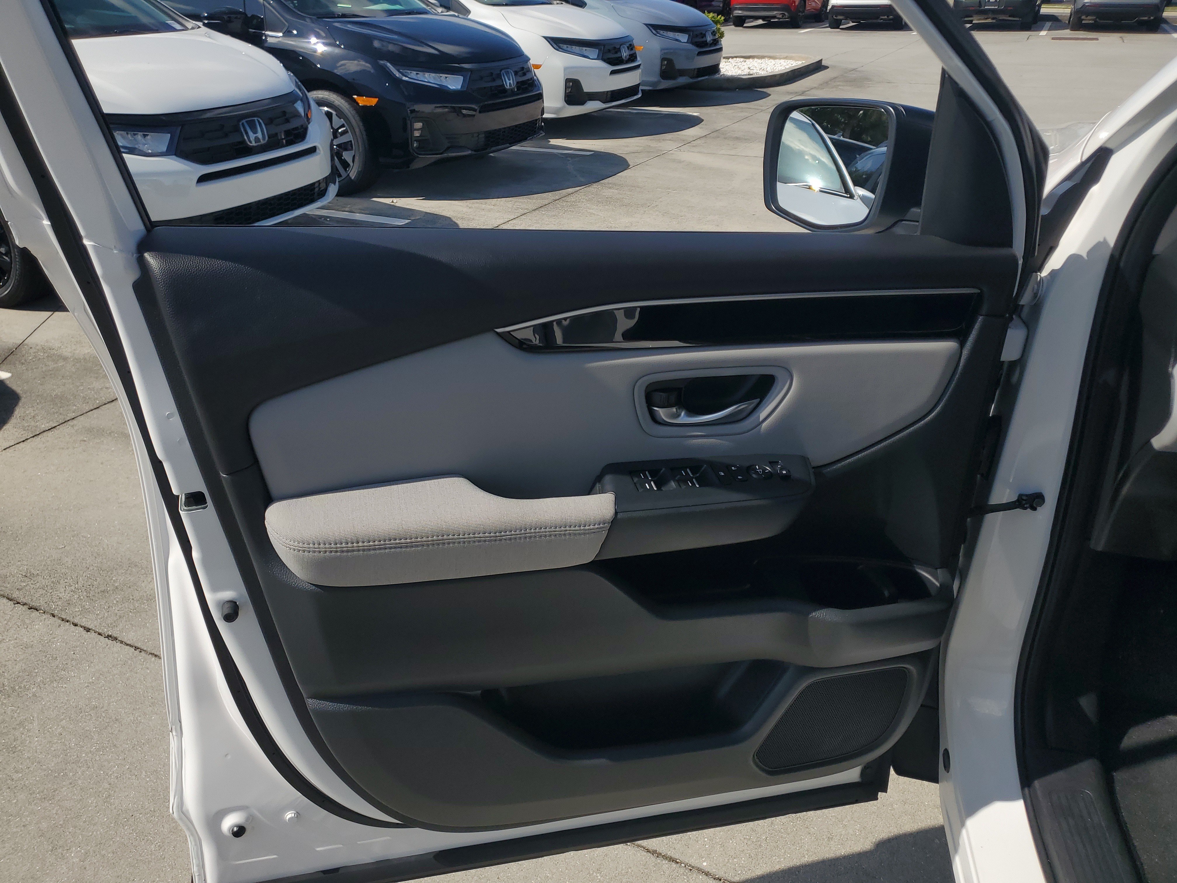 Used 2023 Honda Pilot LX image 22