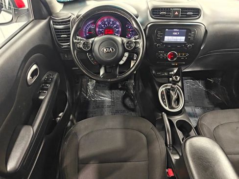 Used 2017 Kia Soul + w/ Designer's Package FWD image 4