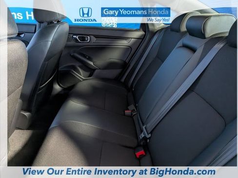 Used 2025 Honda Civic Sport image 18