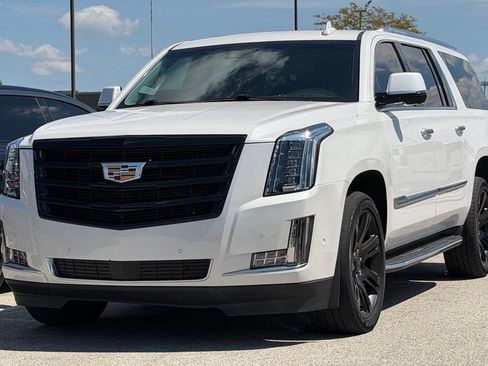 Used 2019 Cadillac Escalade ESV Premium Luxury AWD/4WD image 13