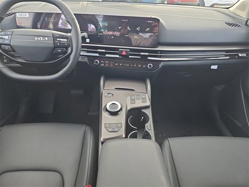 New 2026 Kia Sportage EX image 15