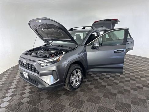 Used 2023 Toyota RAV4 XLE AWD/4WD image 12