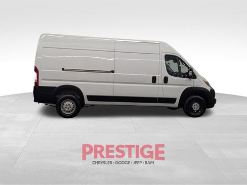 Used 2025 RAM ProMaster 2500 w/ Convenience Group FWD image 7