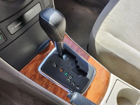 Used 2013 Toyota Corolla L image 23