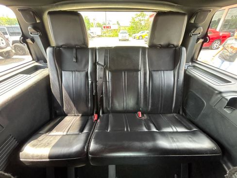 Used 2016 Lincoln Navigator Select AWD/4WD image 21