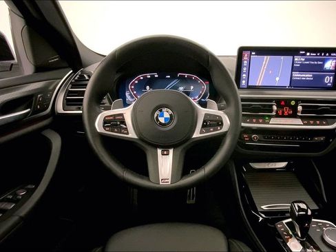 Used 2024 BMW X4 xDrive30i w/ Premium Package AWD/4WD image 4