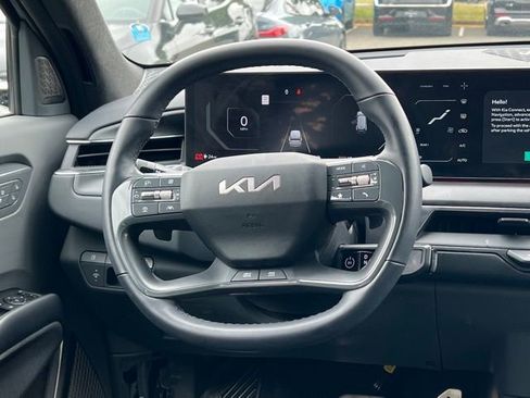 Used 2024 Kia EV9 GT-Line AWD/4WD image 16