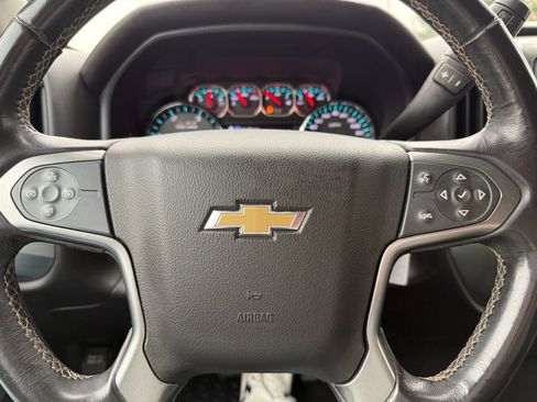 Used 2018 Chevrolet Silverado 2500 LT w/ LT Convenience Package image 18