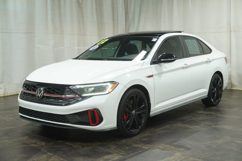 Used 2022 Volkswagen Jetta GLI Autobahn FWD image 2
