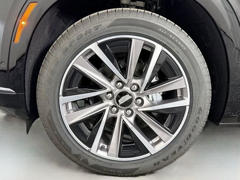 New 2026 Cadillac Vistiq Sport w/ LPO, Floor Liner Package image 33