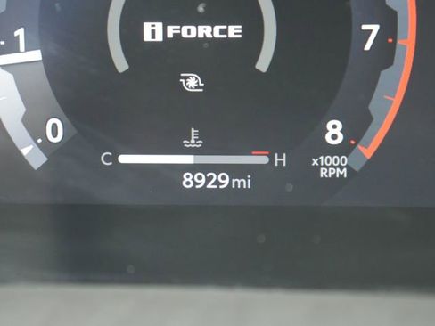 Used 2025 Toyota Tacoma TRD Sport AWD/4WD image 18