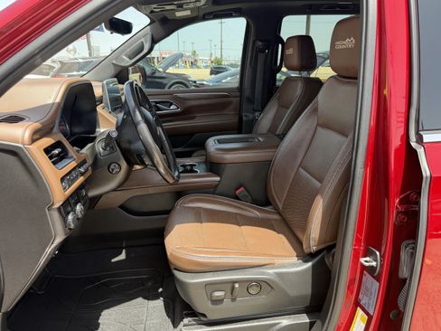 Used 2021 Chevrolet Tahoe High Country w/ Premium Package RWD image 18