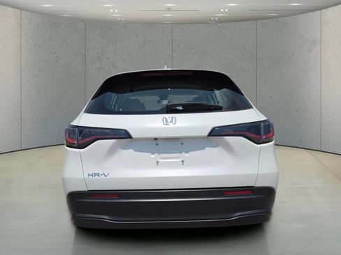 Used 2025 Honda HR-V LX image 5