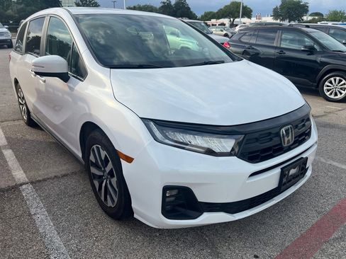 Used 2025 Honda Odyssey EX-L image 3