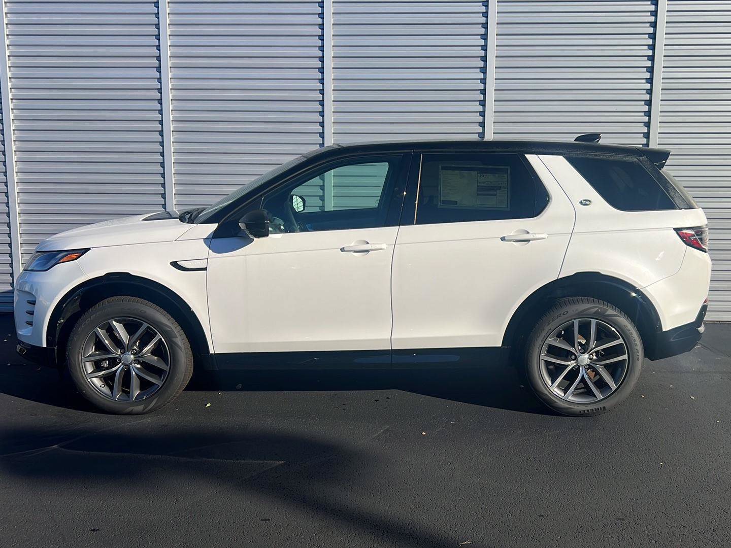 New 2026 Land Rover Discovery Sport Landmark AWD/4WD image 2