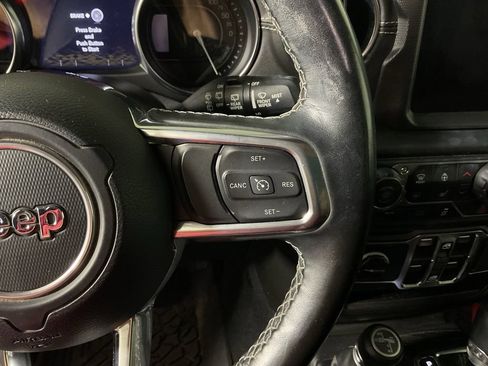Used 2021 Jeep Wrangler Unlimited Sahara w/ Cold Weather Group AWD/4WD image 29