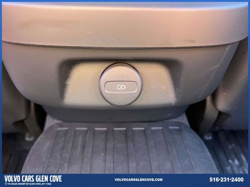 Certified 2023 Volvo S60 B5 Core w/ Climate Package image 11